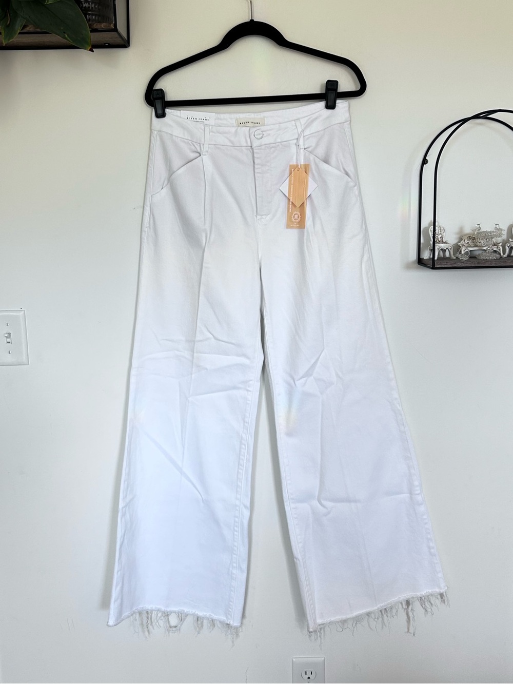 NWT Risen Jeans Tummy Control White High Rise Wide Leg Jeans Size 30/11